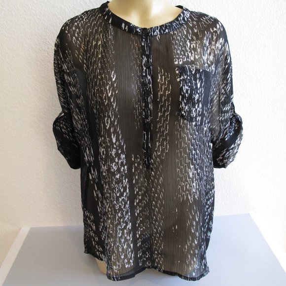 EXPRESS Black and White Chiffon Blouse - Picture 5 of 14